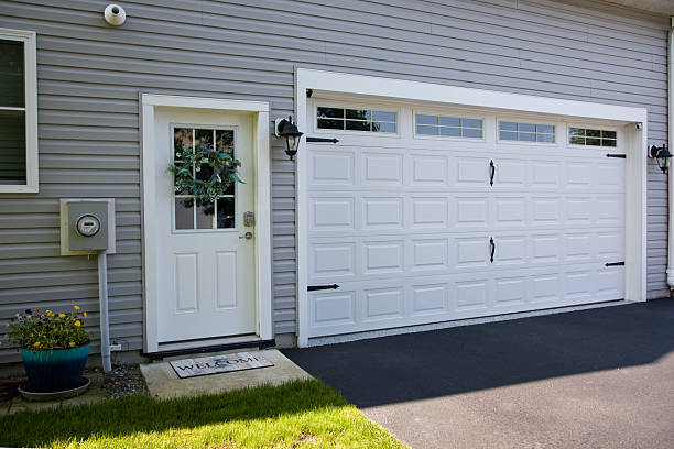 24/7 Emergency Garage Door Panel Replacement experts in Darby, PA